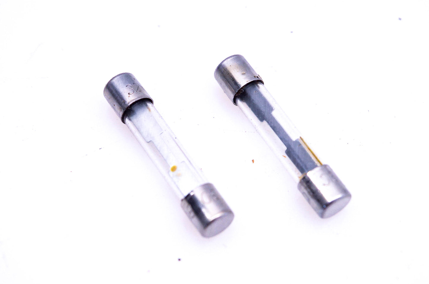 BUSS AGC 30 30amp fuses Qty 2 NOS