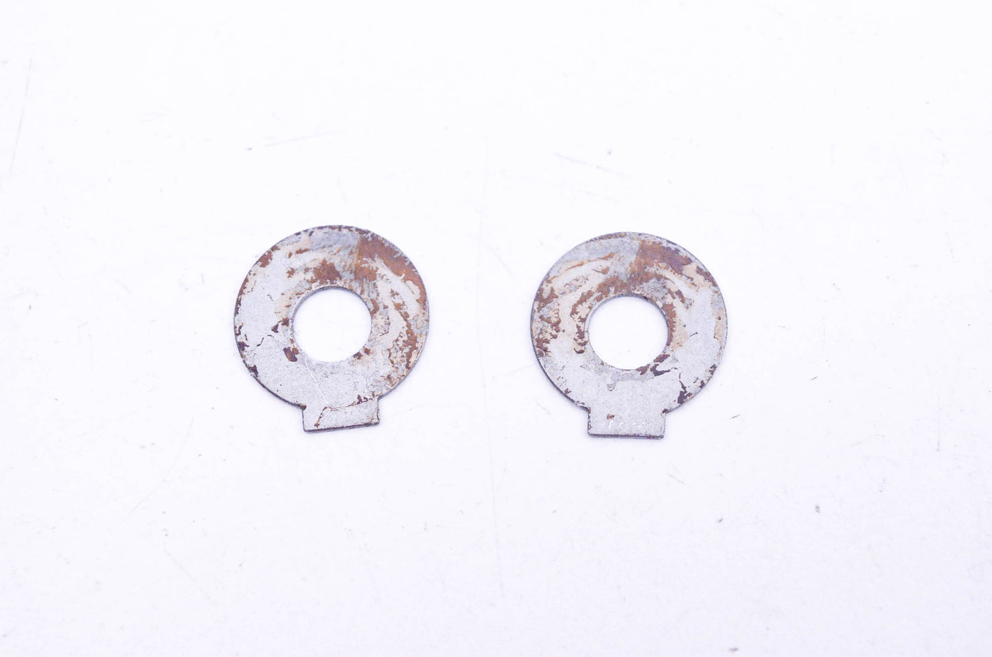 New OEM Briggs & Stratton 22082 Lock Washers Qty 2 NOS