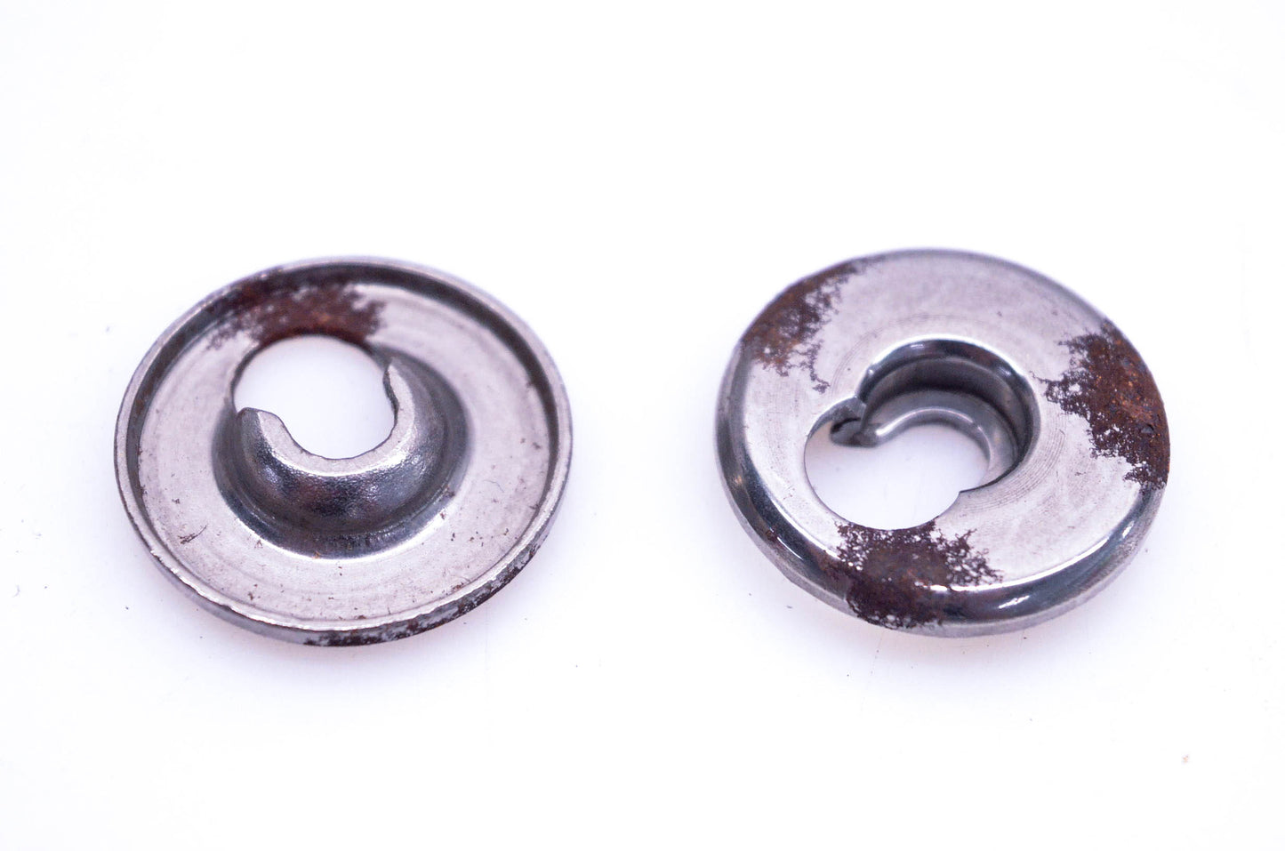 New OEM Tecumseh 32581 Valve Caps Qty 2 NOS