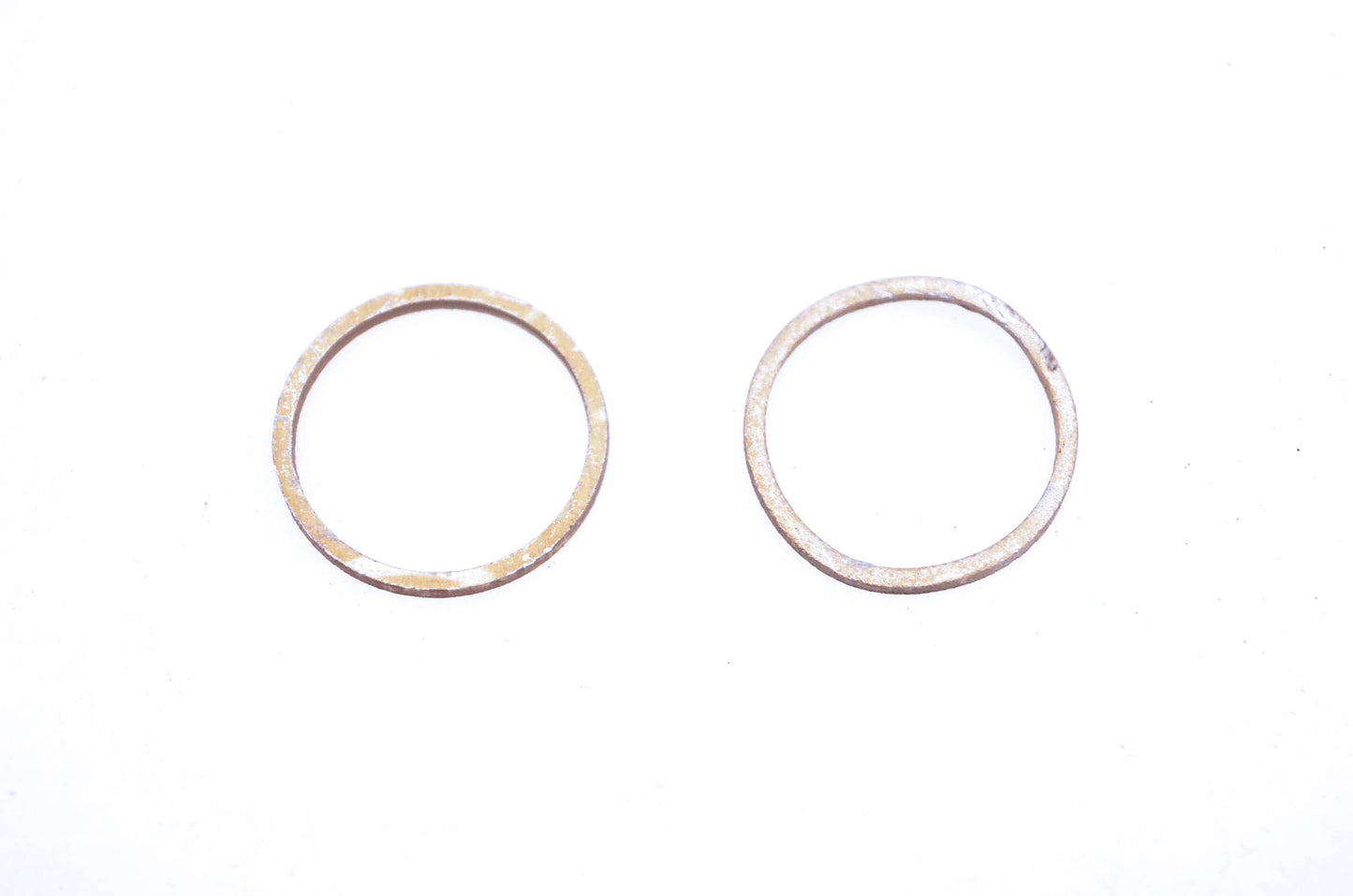 New OEM Tecumseh 510106A Retainer Seals Qty 2 NOS