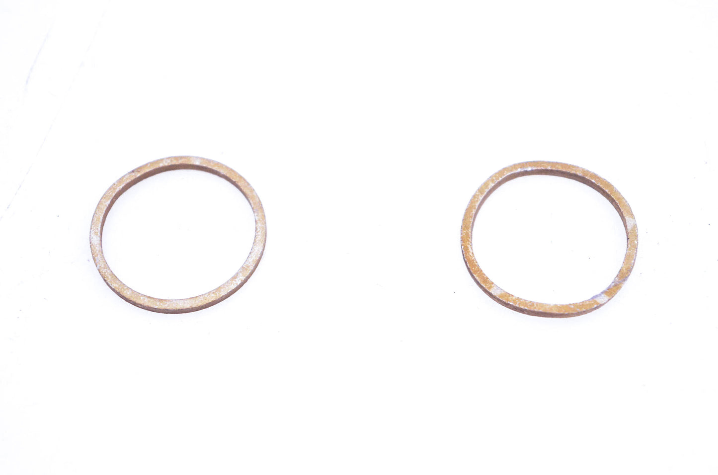 New OEM Tecumseh 510106A Retainer Seals Qty 2 NOS