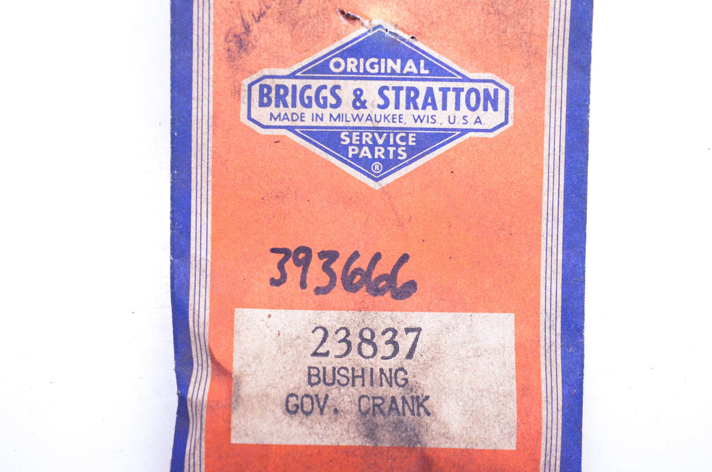 New OEM Briggs & Stratton 23837, 393666 Governor Crank Bushing NOS