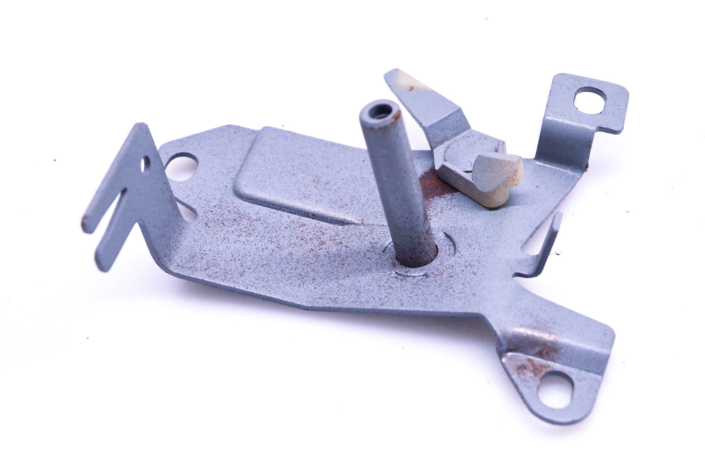 New OEM Tecumseh 590520 Mounting Bracket NOS