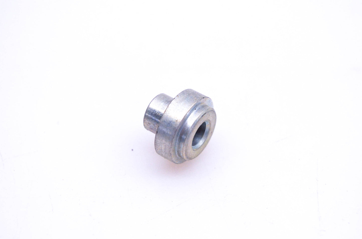 New OEM Tecumseh 570412 Bushing NOS