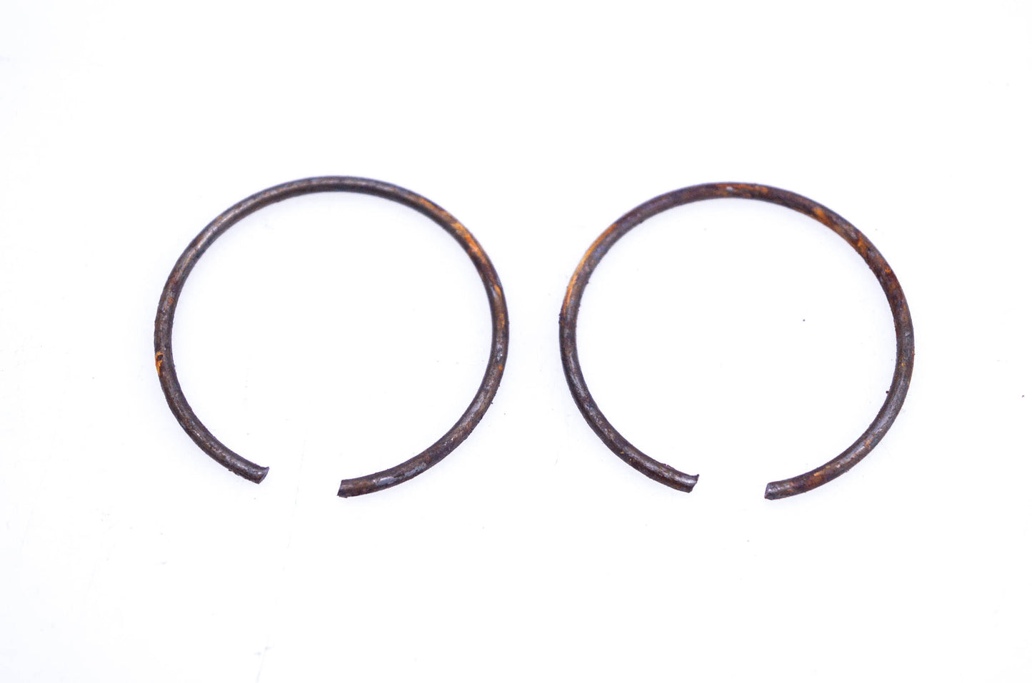 New OEM Tecumseh 510142 Retainer Rings Qty 2 NOS