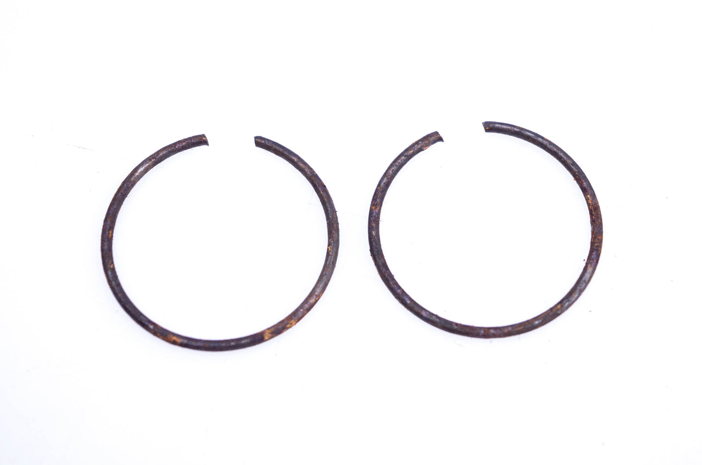 New OEM Tecumseh 510142 Retainer Rings Qty 2 NOS