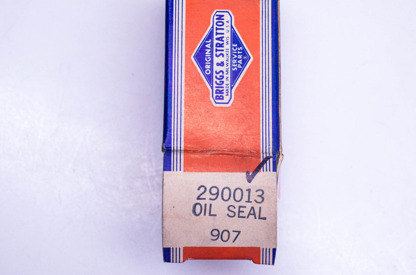 New OEM Briggs & Stratton 290013 Oil Seal NOS