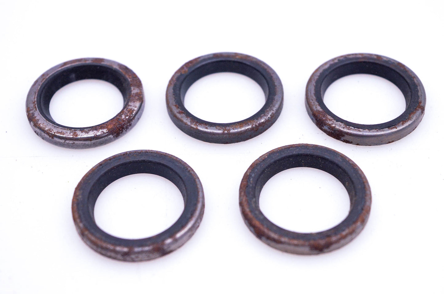New OEM Tecumseh 30256 Oil Seals Qty 5 NOS