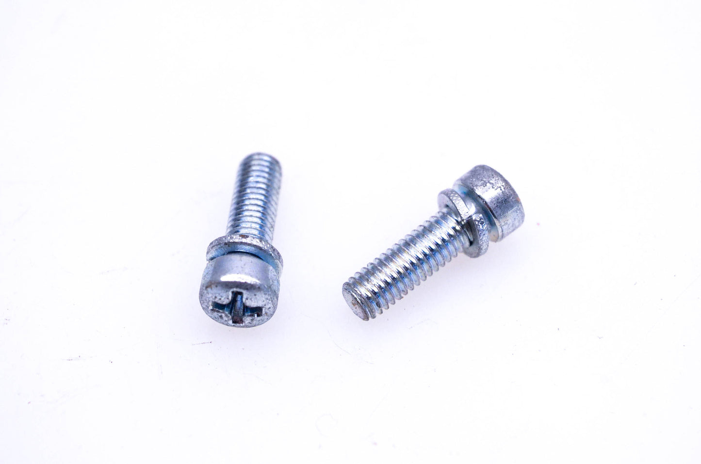 New OEM Tecumseh 650399 Screws Qty 2 NOS