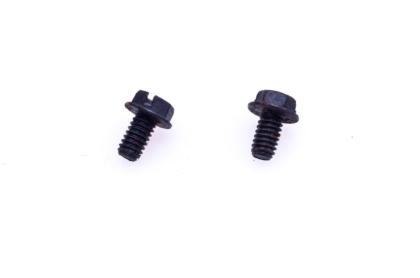 New OEM Tecumseh 650548 Screws Qty 2 NOS