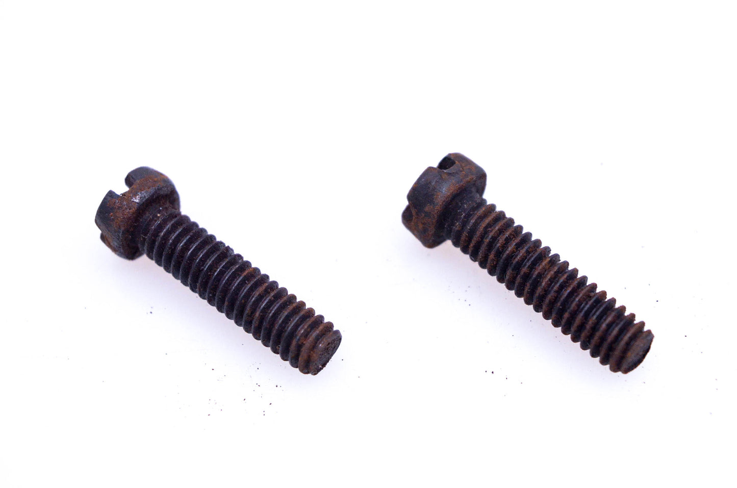 New OEM Tecumseh 650451 Screws Qty 2 NOS