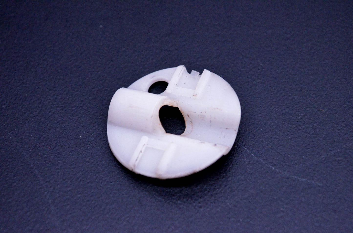 New OEM Briggs & Stratton 280370 Choke Valve NOS