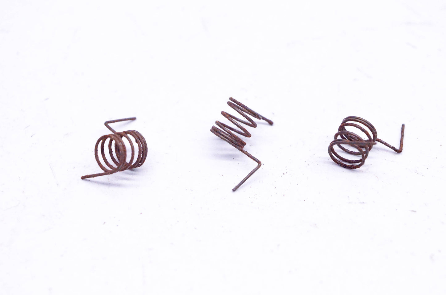 Tecumseh 590617 Starter Springs Qty 3 NOS