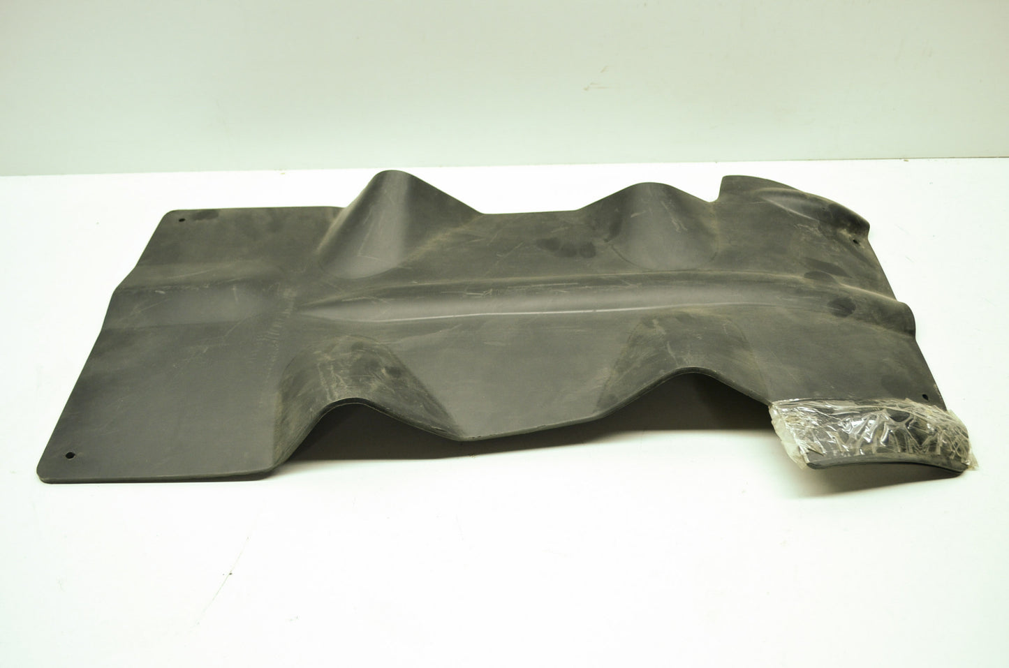 Skid Plate 05-06 Fusion Black NOS