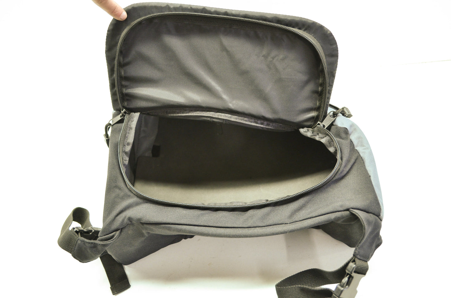 Under Seat Bag 09 Dragon IQ NOS