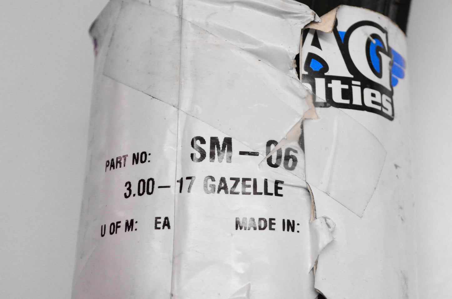 Michelin SM-06 Gazelle Tire M62 3.00-17 NOS