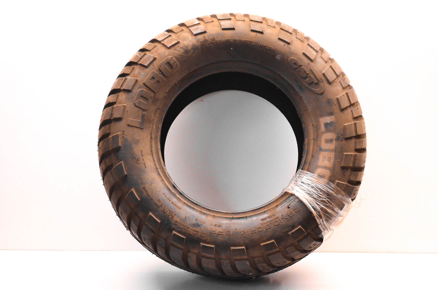 CST 681274 Lobo Tubeless Tire 28X10-14 8PR 59M NHS NOS