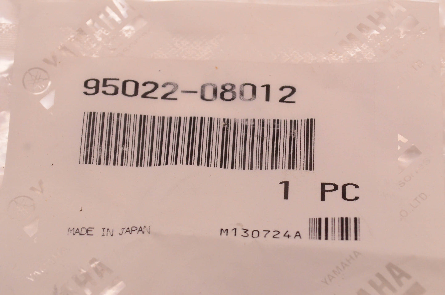 New OEM Yamaha 95022-08012-00 Flange Bolt NOS