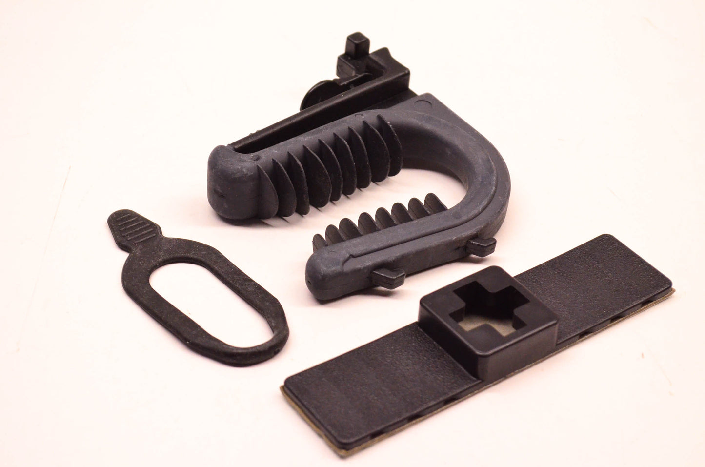 Moose Utility Division M92-21160 Finger Grip Clip NOS