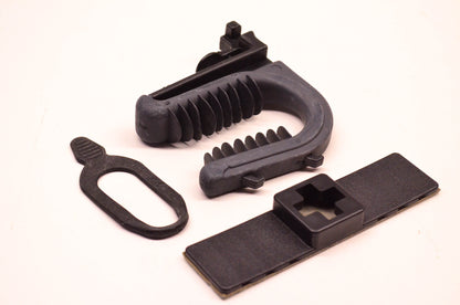 Moose Utility Division M92-21160 Finger Grip Clip NOS