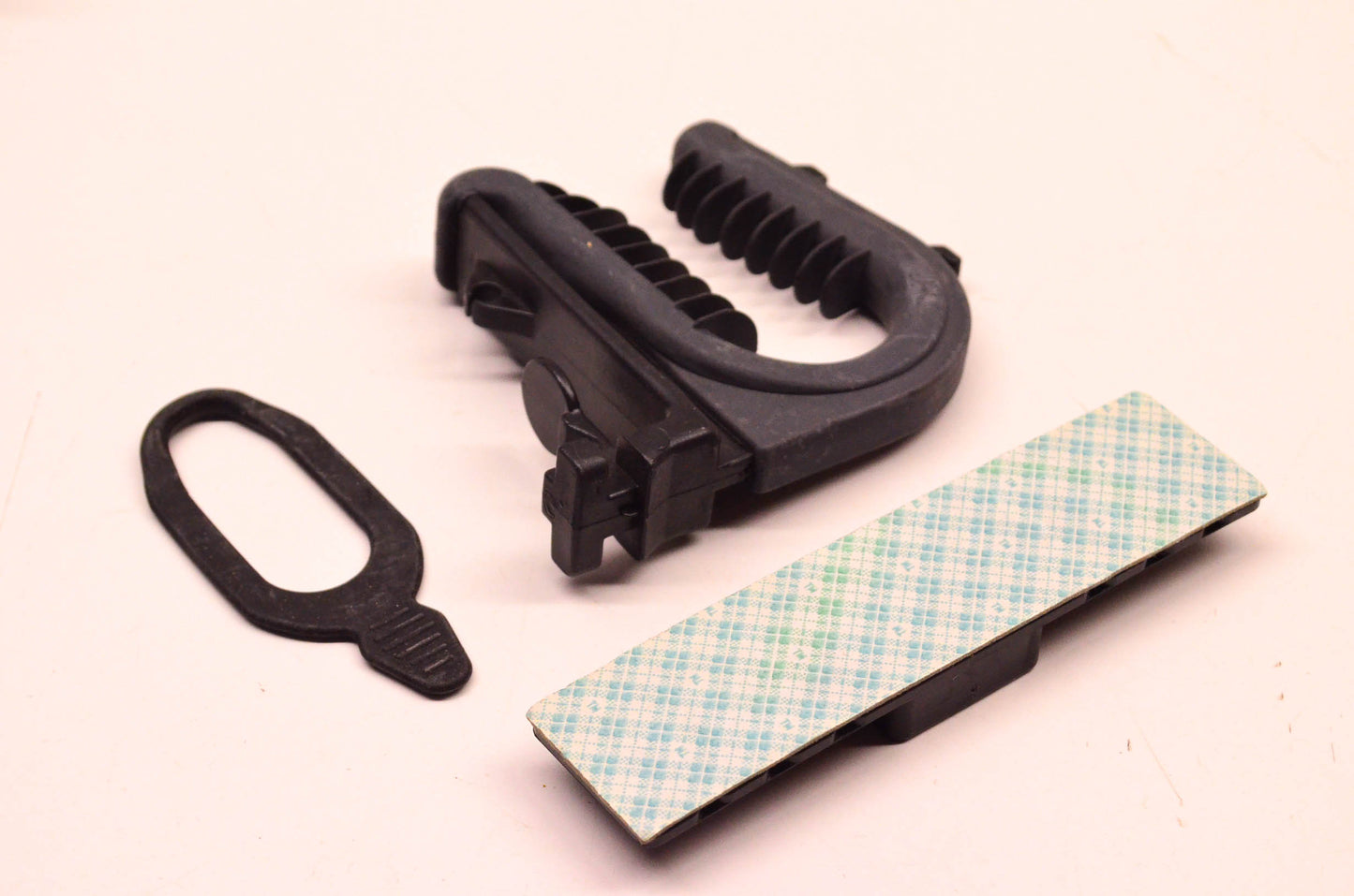 Moose Utility Division M92-21160 Finger Grip Clip NOS