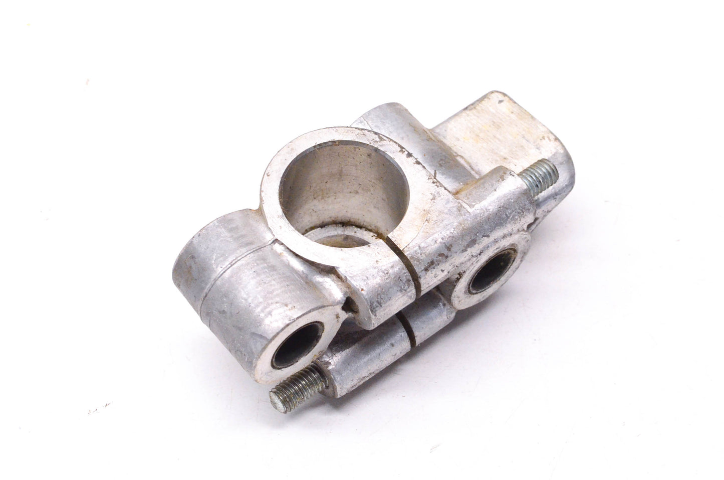 OEM Yamaha 829-2376E-00-00 Bracket