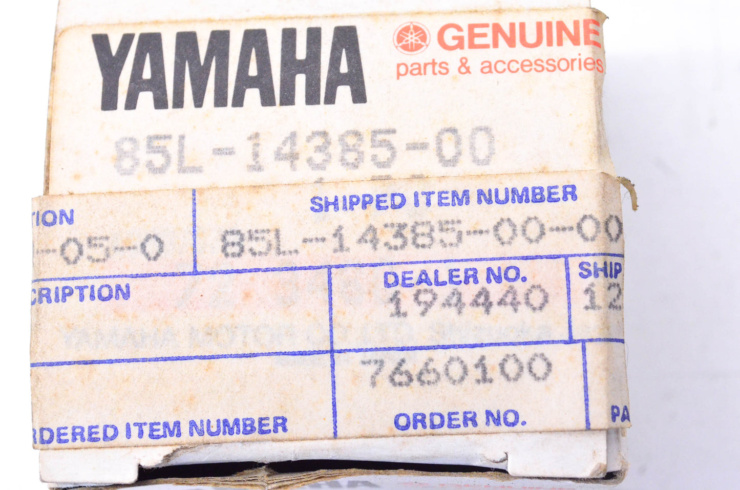 New OEM Yamaha 85L-14385-00-00 Float NOS
