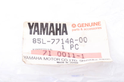 New OEM Yamaha 85L-7714A-00-00 Hinge Assembly NOS