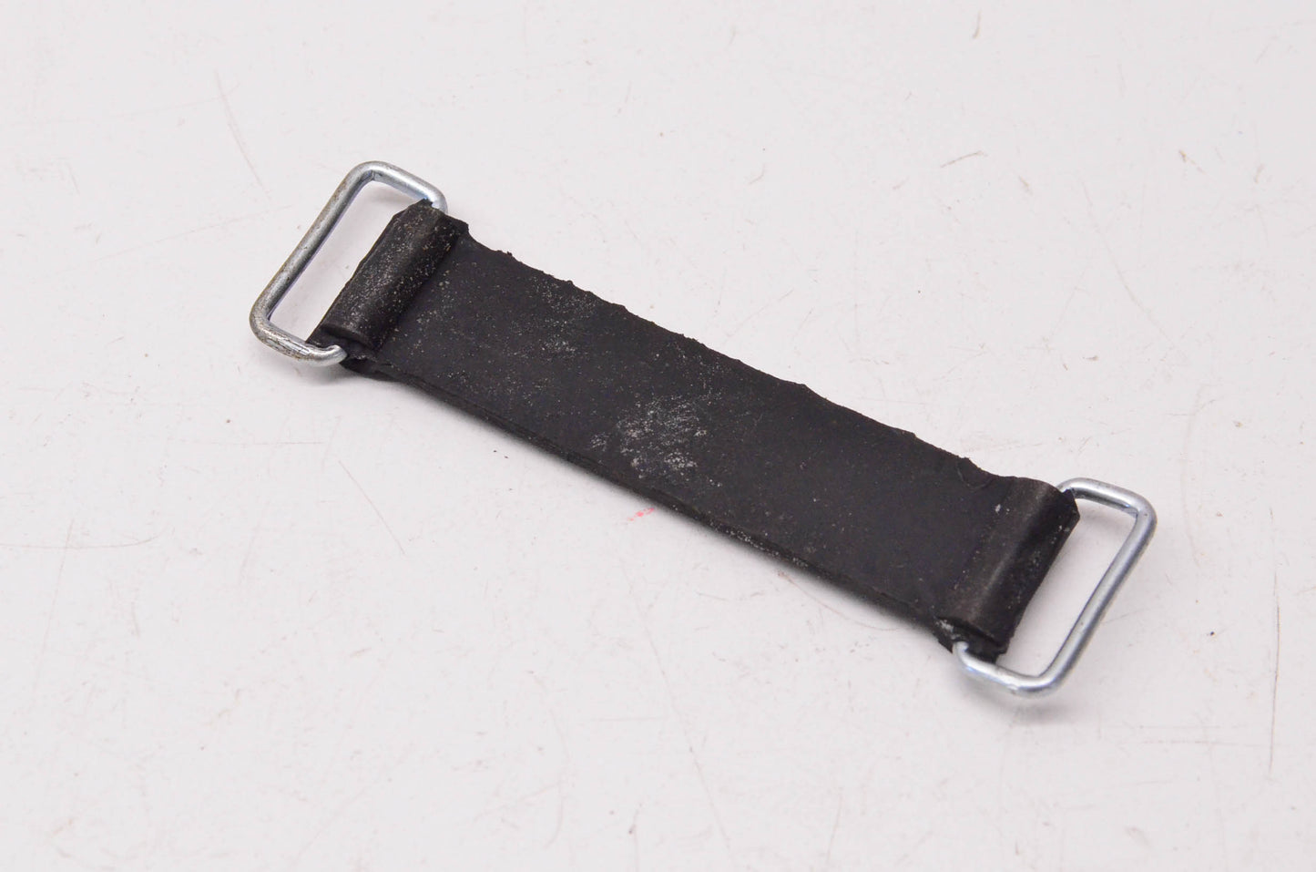 New OEM Yamaha 116-82131-00-00 Battery Band NOS