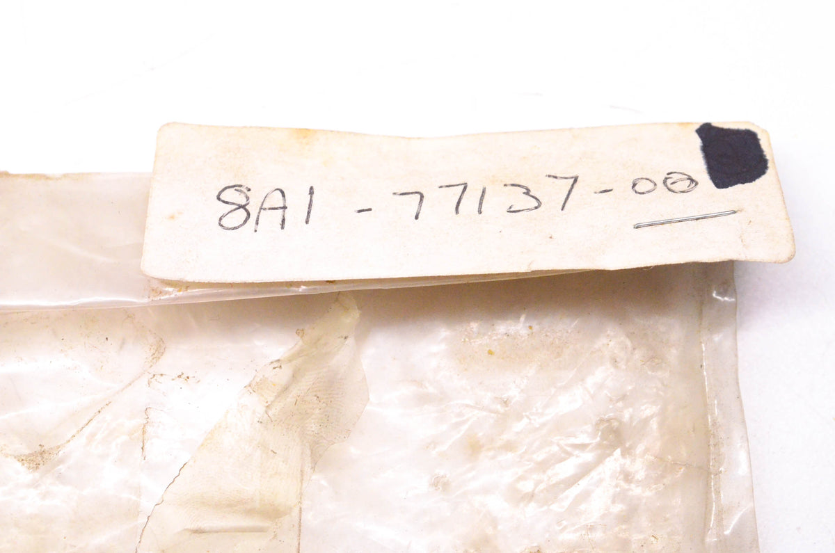 New OEM Yamaha 8A1-77137-00-00 Clamp NOS
