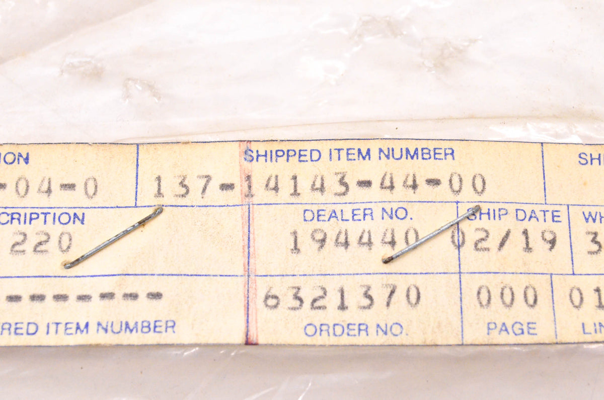 New OEM Yamaha 137-14143-44-00 Main Jet #220 NOS