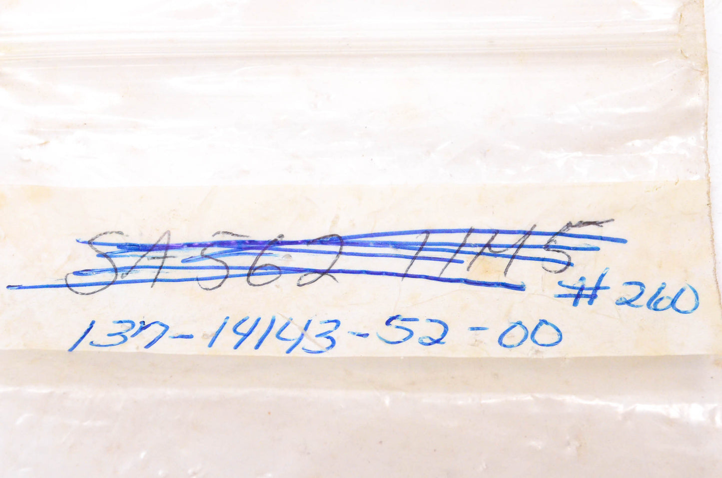 New OEM Yamaha 137-14143-52-00 Main Jet#260 NOS