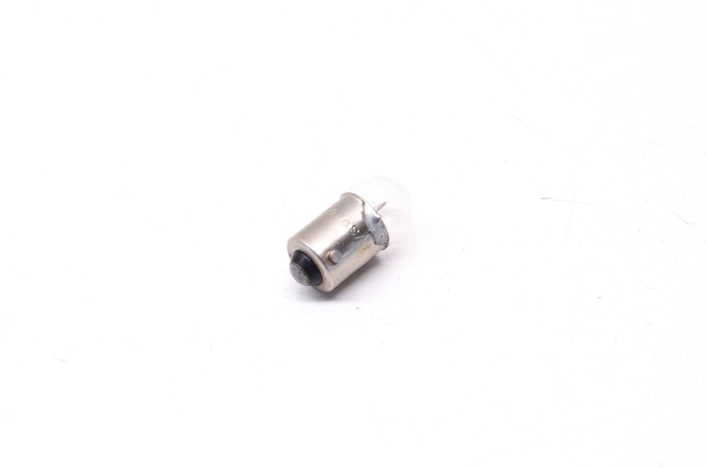 New OEM Yamaha 122-83516-11-00 Light Bulb NOS
