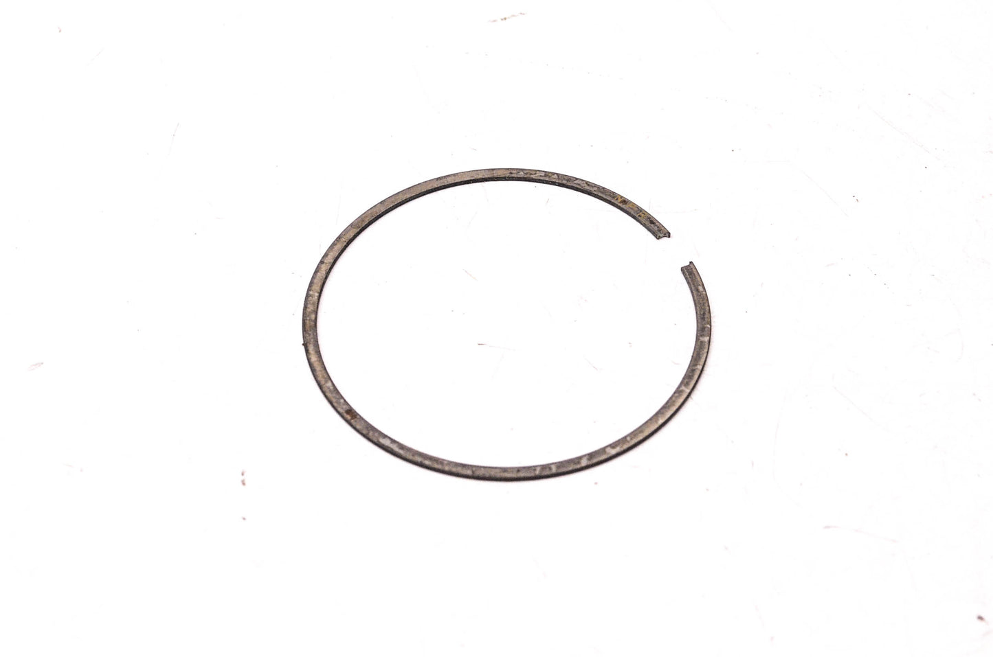 New OEM Yamaha 8F2-11611-00-00 Piston Ring NOS