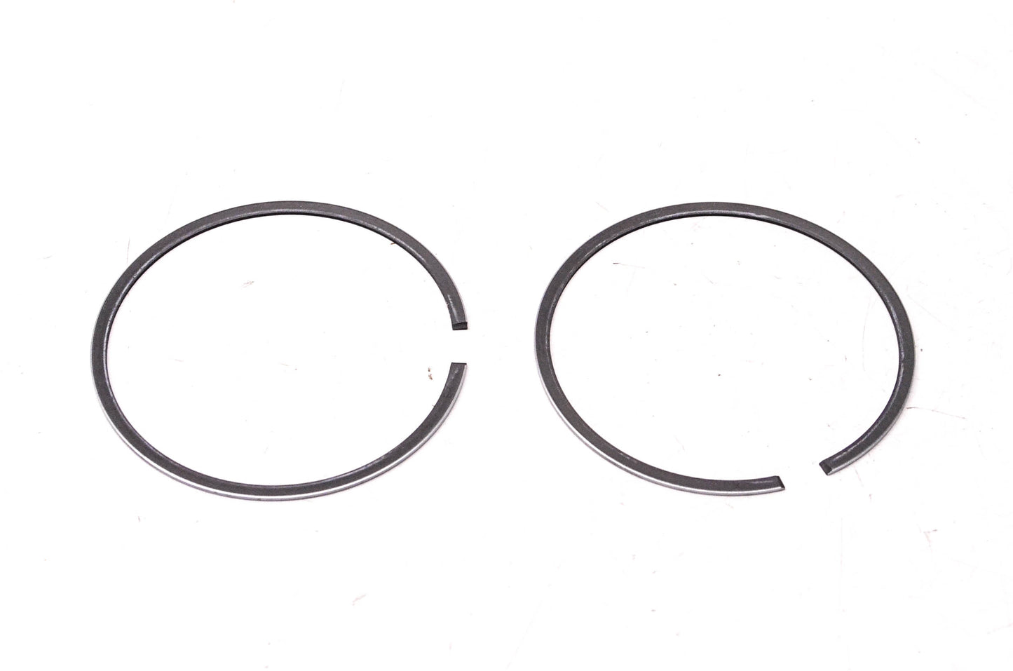 New OEM Yamaha 8F3-11601-10-00 Piston Ring Kit NOS