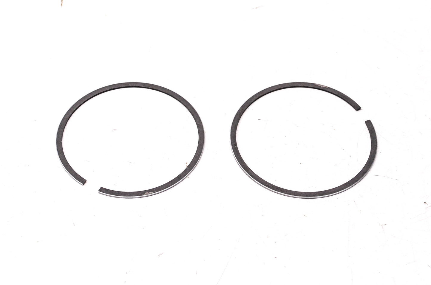 New OEM Yamaha 8F3-11601-10-00 Piston Ring Kit NOS