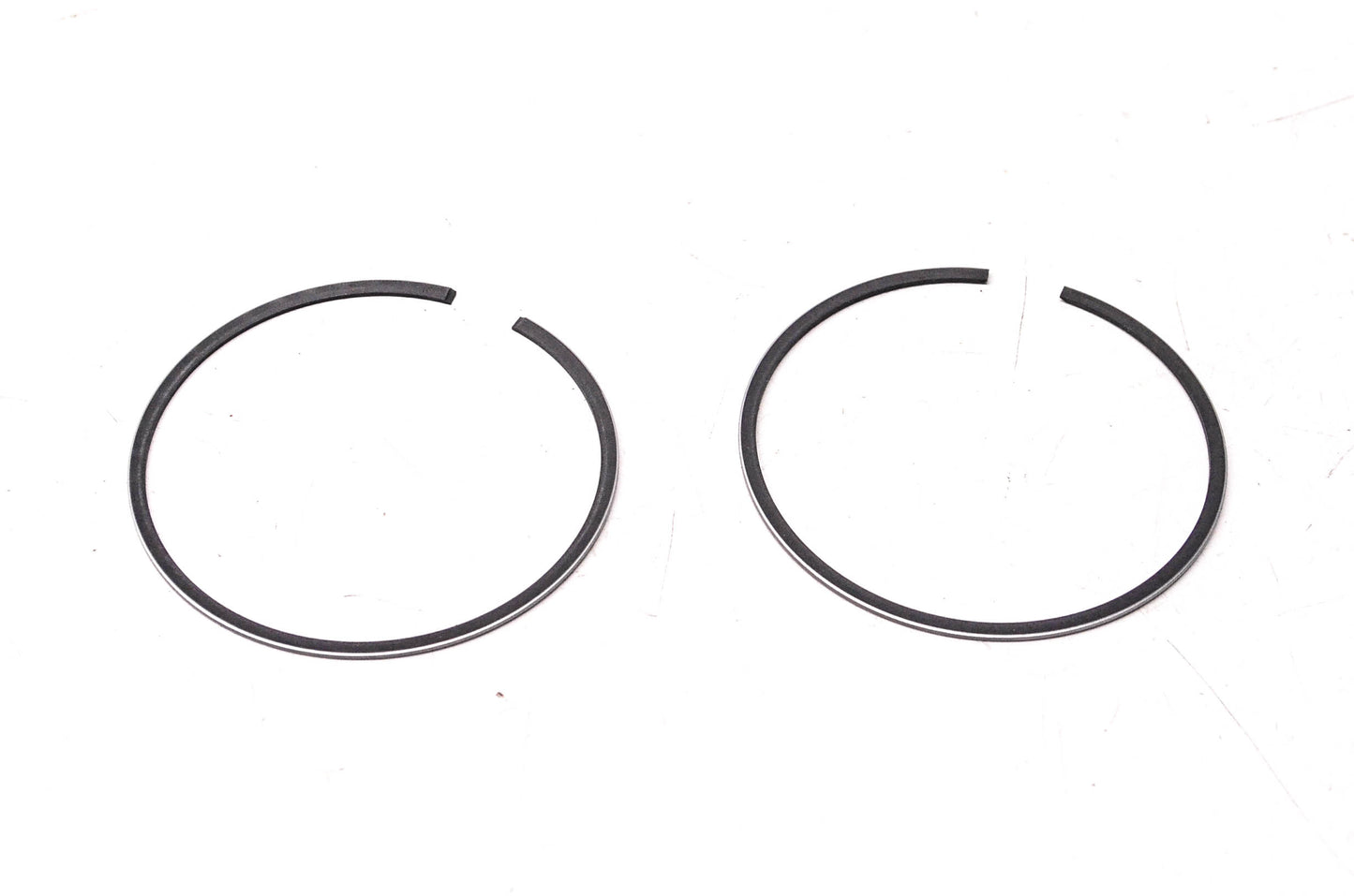 New OEM Yamaha 8G6-11601-00-00 Piston Ring Kit NOS