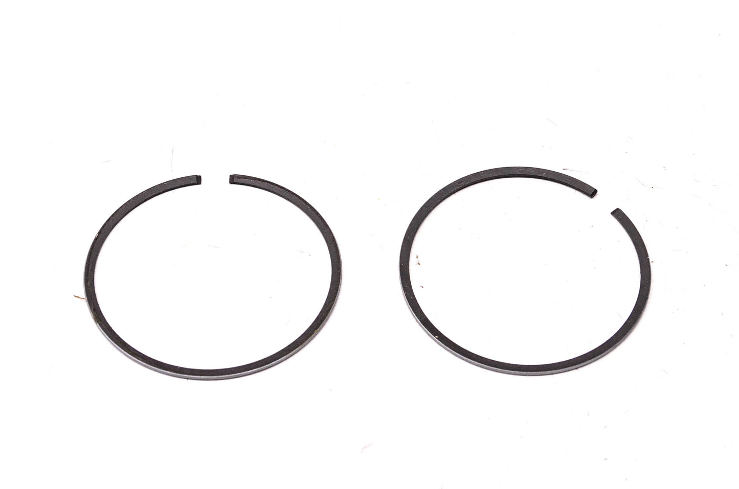 New OEM Yamaha 8G8-11601-00-00 Piston Ring Kit NOS