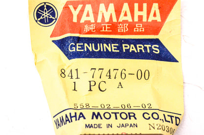 New OEM Yamaha 841-77476-00-00 Hinge NOS