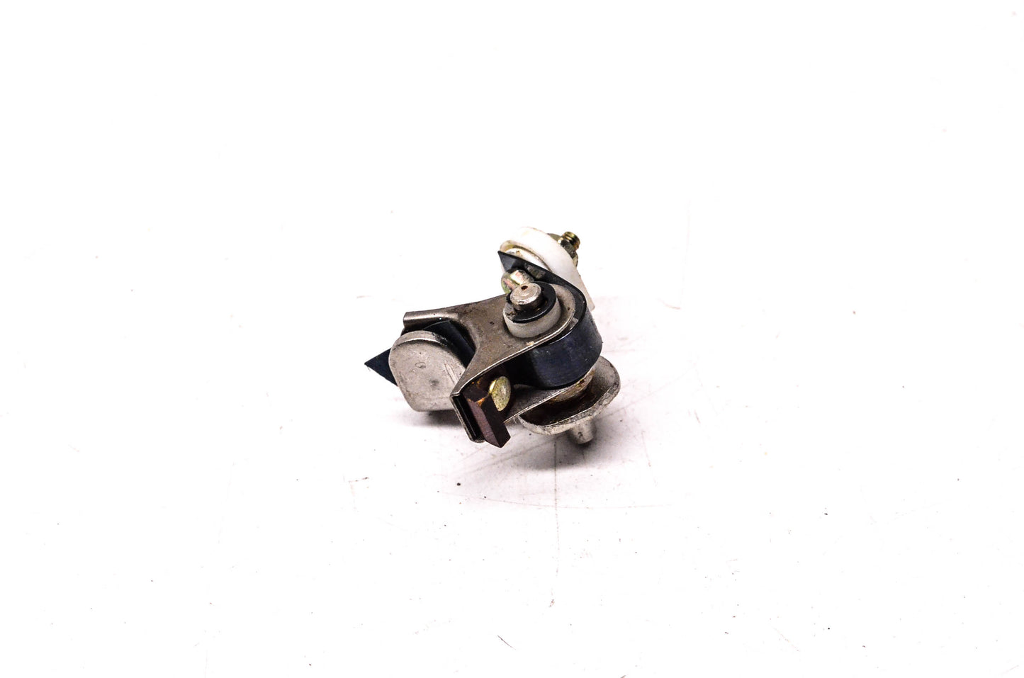 New OEM Yamaha 1M1-81321-20-00 Contact Breaker Assembly NOS