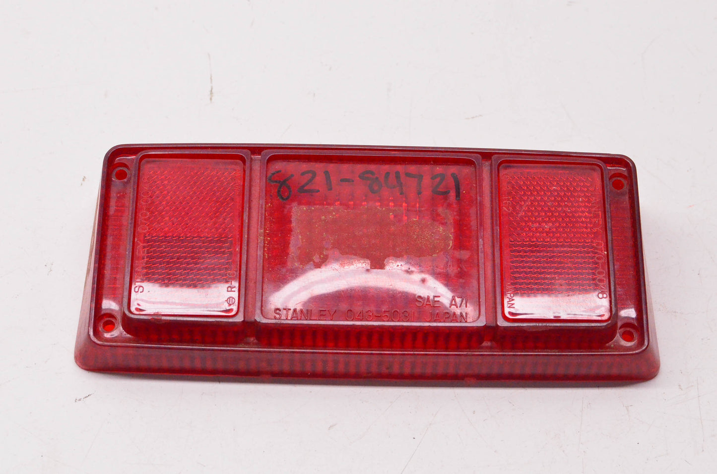 Stanley 821-84721-00 Taillight Lens NOS