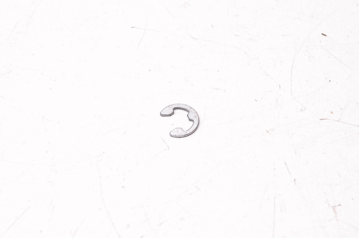 New OEM Yamaha 93430-06005-00 Circlip NOS