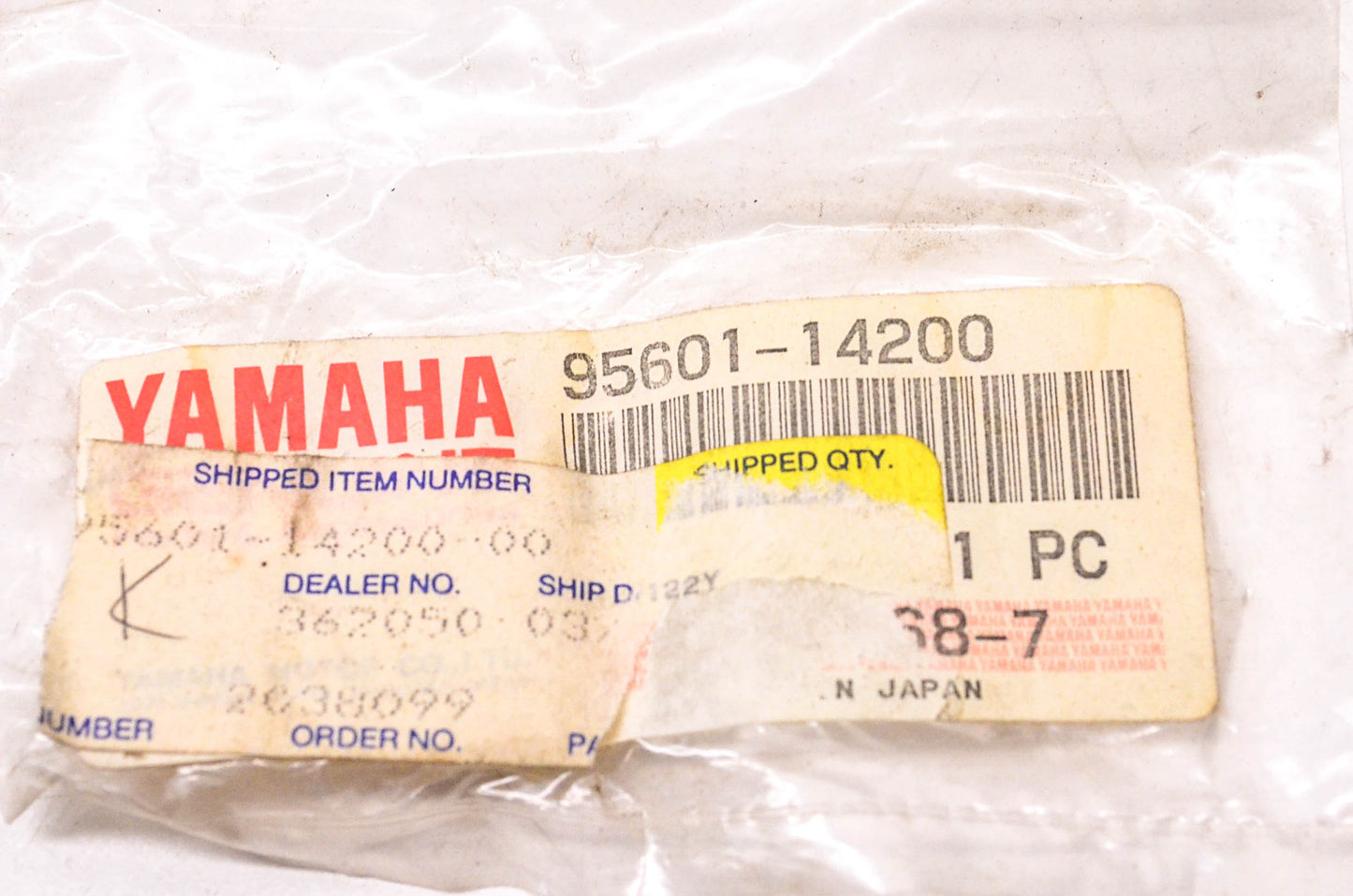 New OEM Yamaha 95601-14200-00 Nut NOS