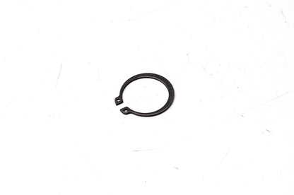 New OEM Yamaha 99009-30400-00 Circlip NOS
