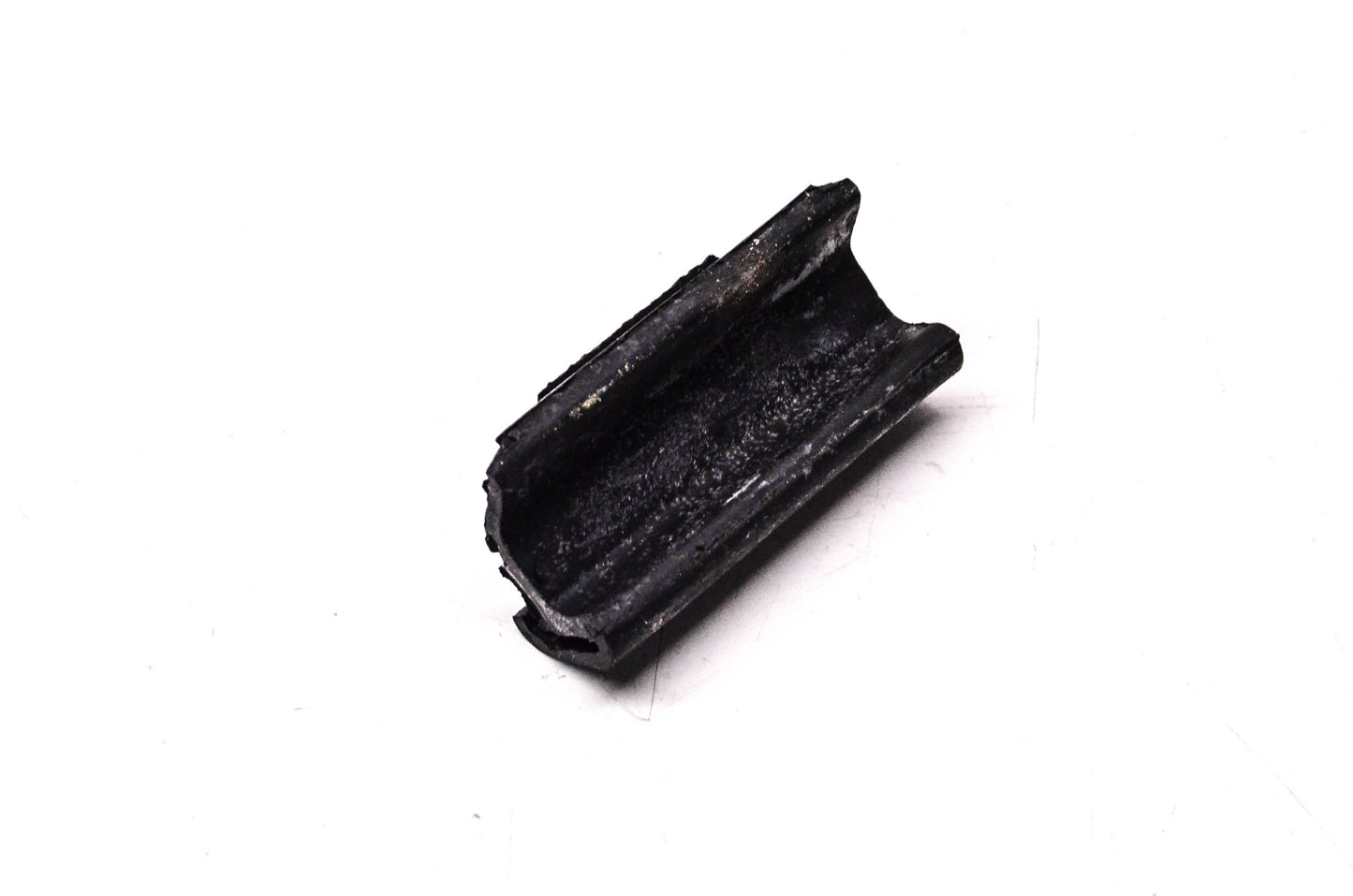 New OEM Yamaha 8H5-77516-00-00 Rubber Bushing NOS