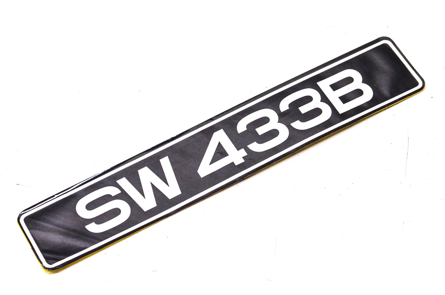 New OEM Yamaha 826-77354-00-00 SW 433B Frame Emblem NOS