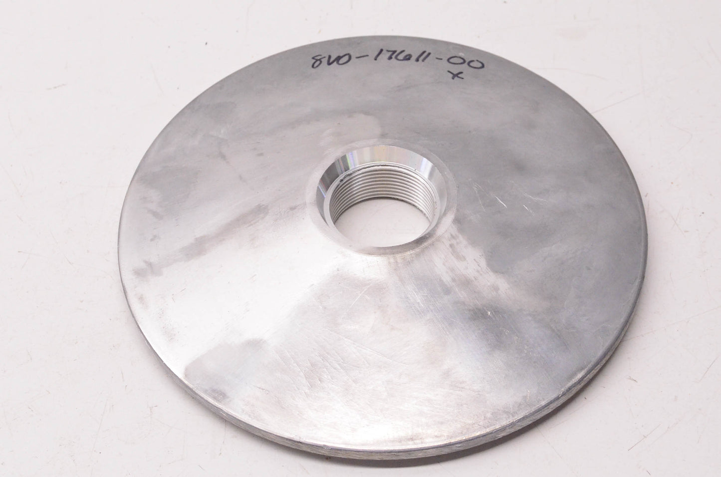 New OEM Yamaha 8V0-17611-00-00 Primary Fixed Clutch Sheave NOS