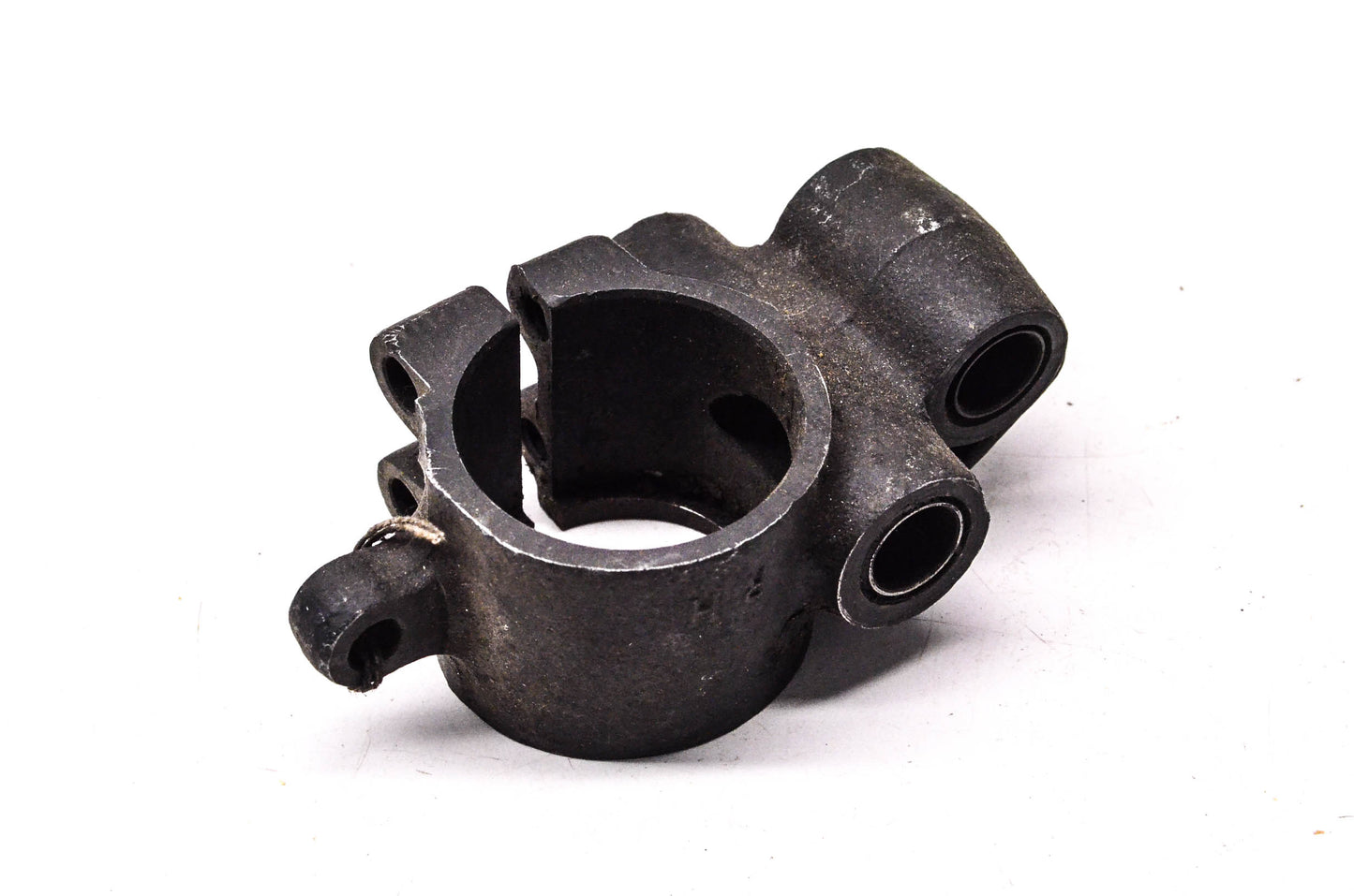 OEM Yamaha 8V0-2377E-01-00 Bracket