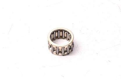 New OEM Yamaha 93310-424L8-00 Roller Bearing NOS