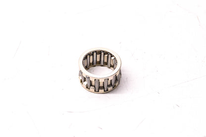 New OEM Yamaha 93310-424L8-00 Roller Bearing NOS